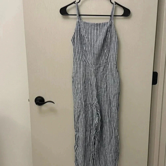 Old Navy Blue and White Striped Romper Jumpsuit Size XS w Pockets - Picture 1 of 7
